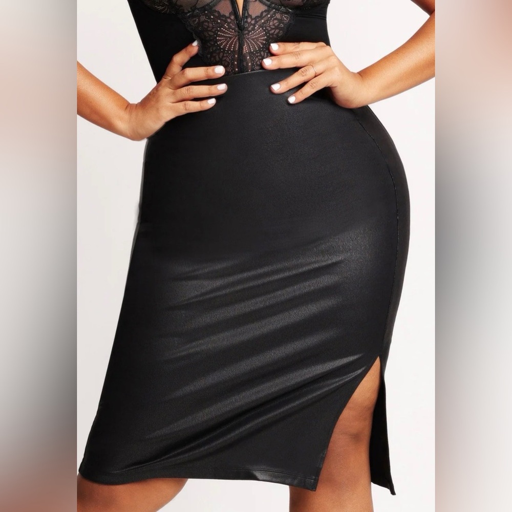 Chic Black Pencil Skirt for Women Size XL
